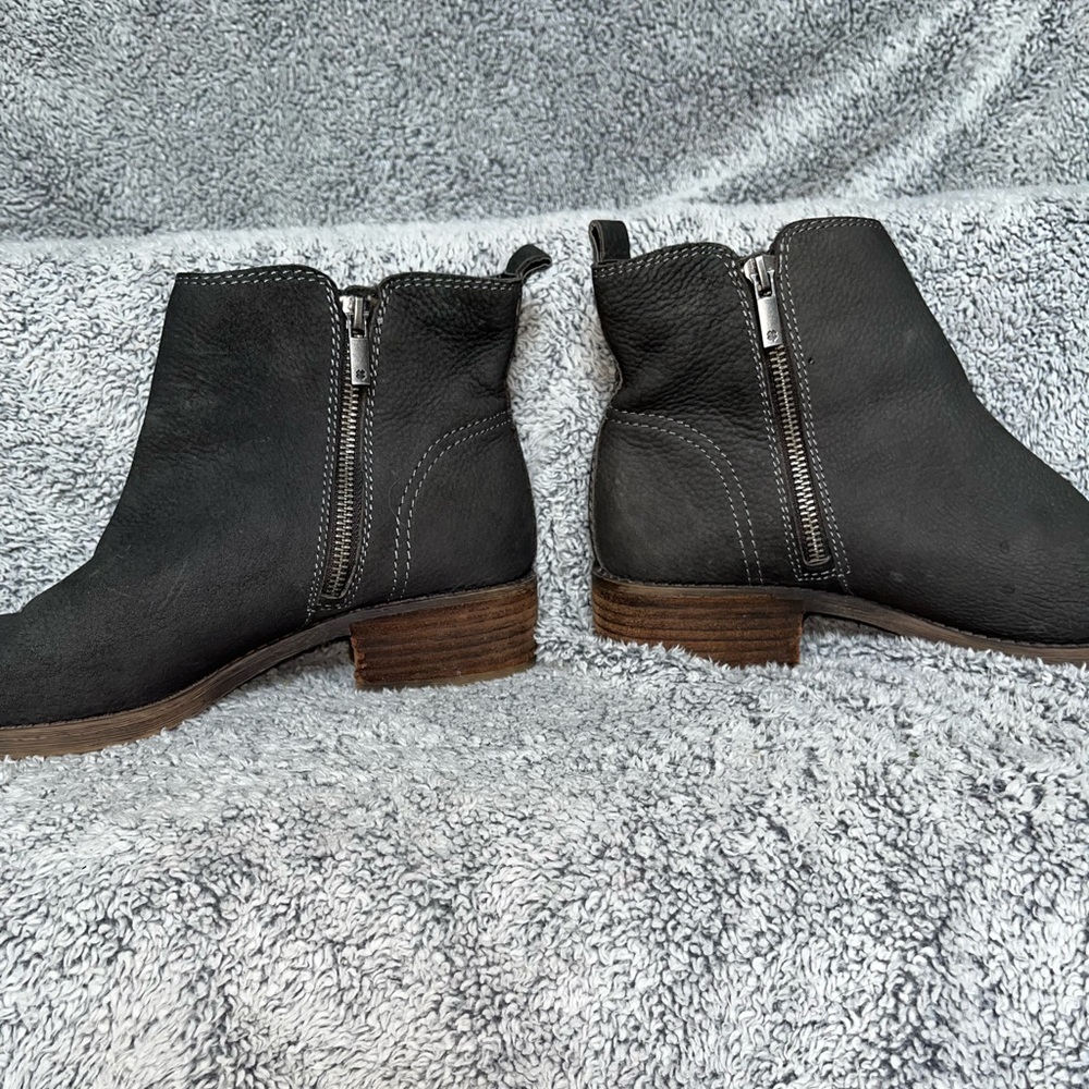 Boots - Picture 4 of 5